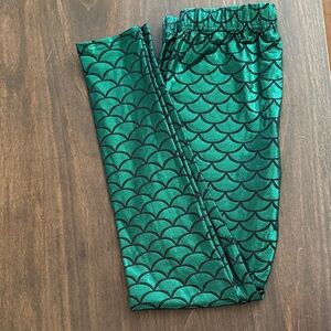 Mermaid Scale Green Leggings Sz M. Never worn.